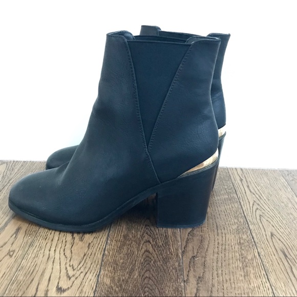 Pre-Loved ASOS Black Boot with Gold Accent Sz 8.5 - Picture 2 of 7